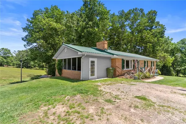 78 Star Dust Lane, Glade Valley, NC 28627