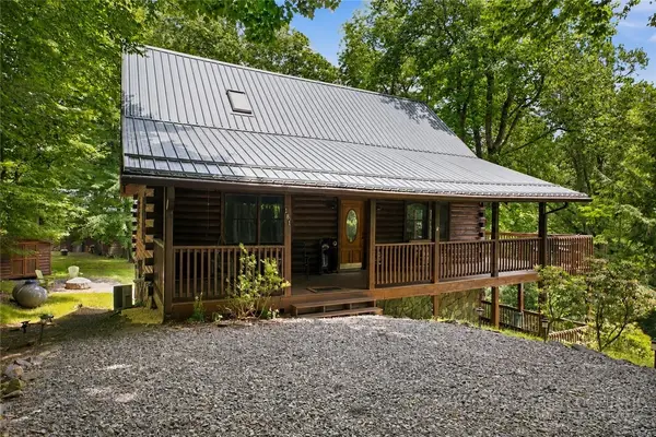181 Enchanted Woods Road, Seven Devils, NC 28604