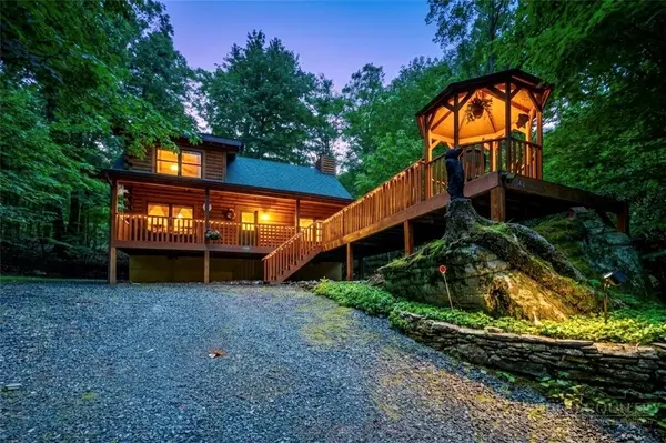 142 Village Cluster Road, Beech Mountain, NC 28604