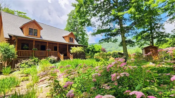 487 Klonteska Drive, Banner Elk, NC 28604