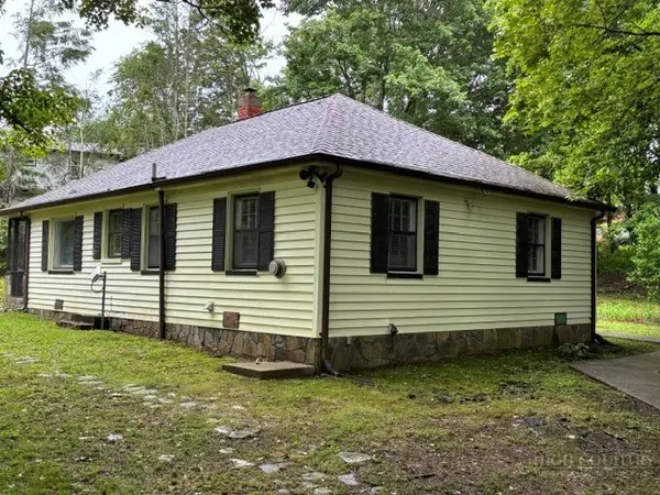 2259 Spanish Oak Road, Newland, NC 28657