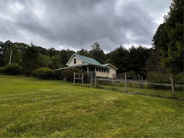 3026 Mountain Dale Road, Vilas, NC 28692