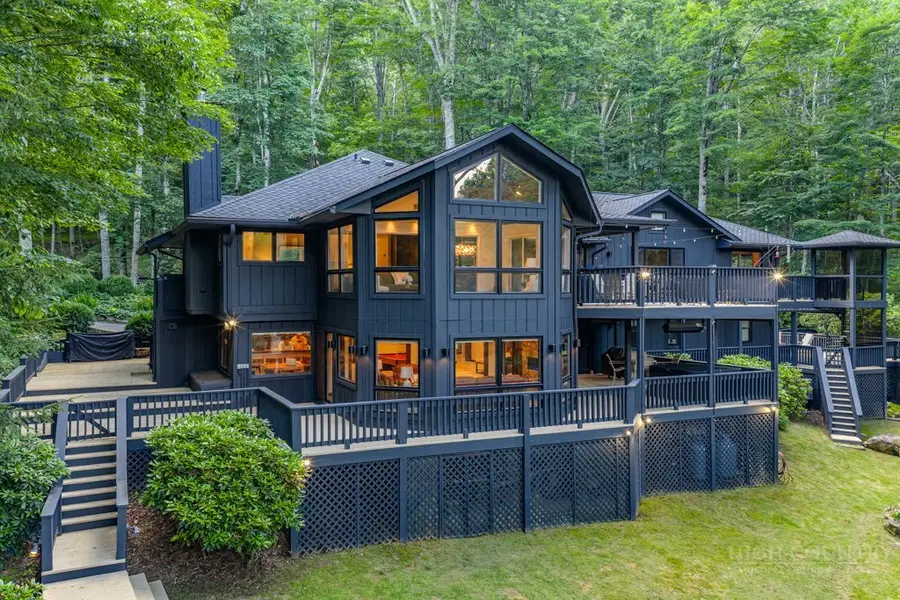 102 Ridge Drive, Linville, NC 28646 - #2