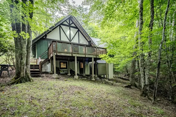 305 Charter Hills Road, Beech Mountain, NC 28604