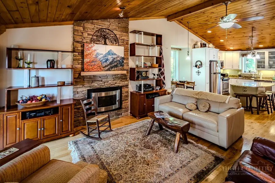 378 Skyleaf Drive #A1, Sugar Mountain, NC 28604 - #2