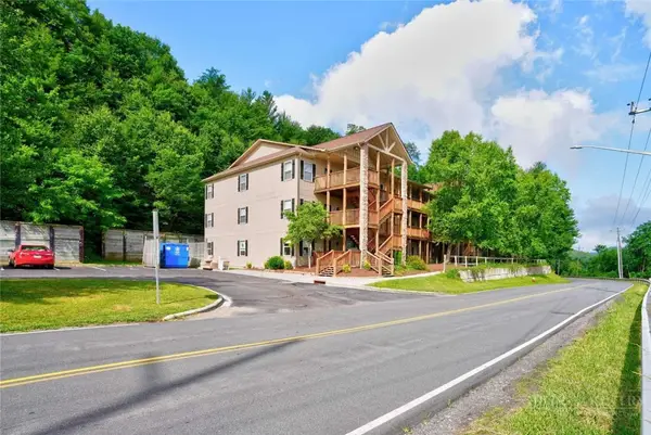 800 Meadowview Drive #10, Boone, NC 28607