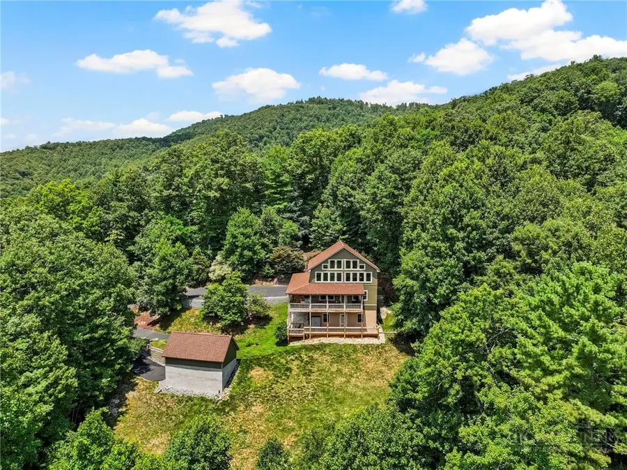 374 Tinys Mountain Drive, Deep Gap, NC 28618 - #3