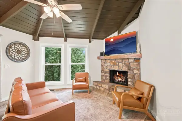 109 Cricket Way, Beech Mountain, NC 28604