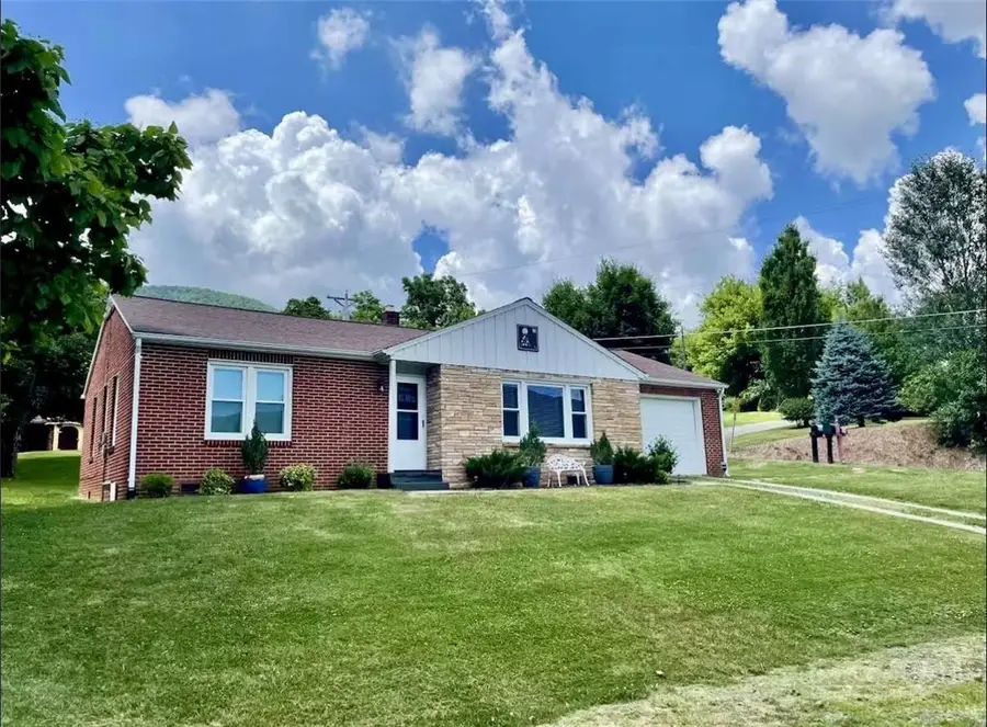 200 S Church Avenue, West Jefferson, NC 28694 - #3