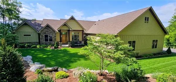 534 Farm Loop Road, Banner Elk, NC 28604