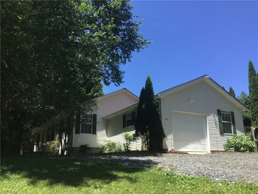 301 Tailor Made Ranch Road, West Jefferson, NC 28694 - #2
