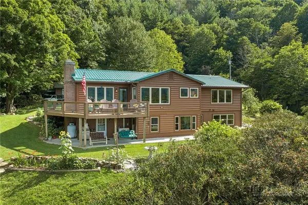 1013 Perry Road, West Jefferson, NC 28694