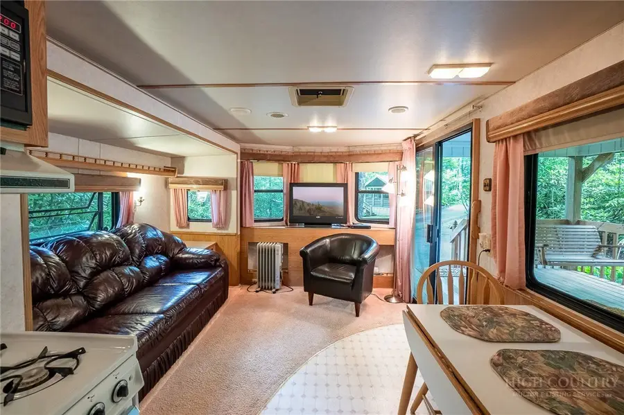 437 Windridge Road, Newland, NC 28657 - #3