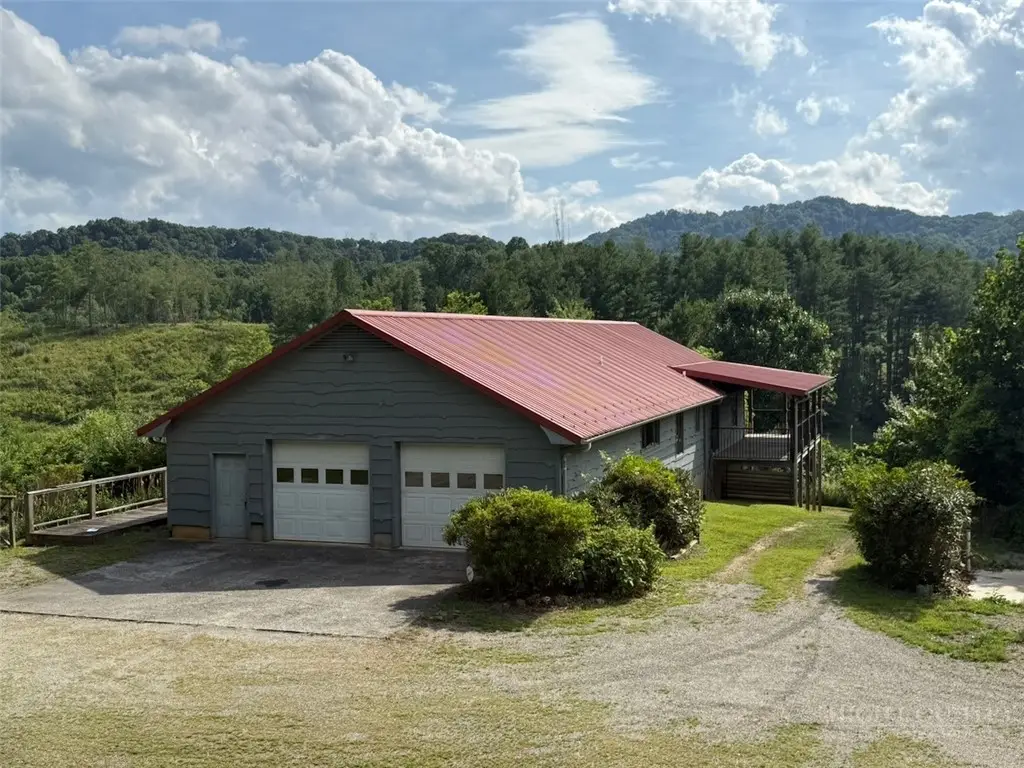 735 Weaver Ford Road, Grassy Creek, NC 28631 - #1