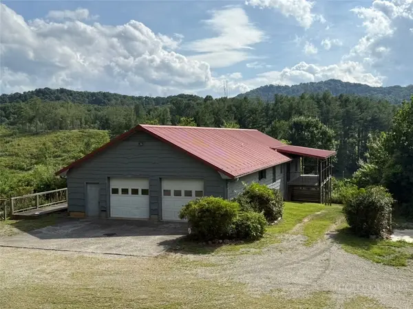 735 Weaver Ford Road, Grassy Creek, NC 28631