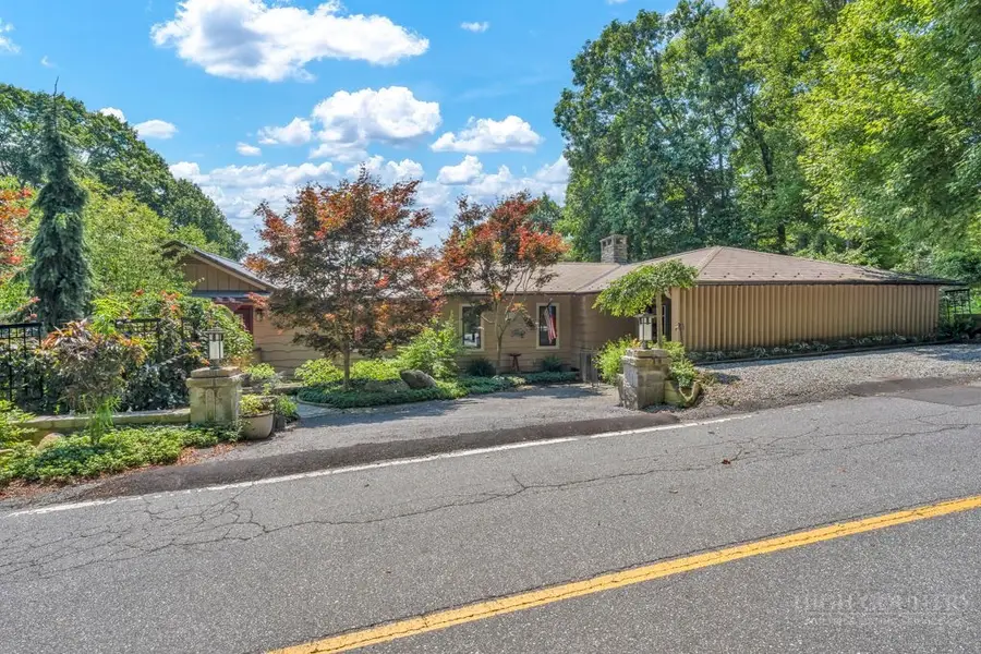 241 Wonderland Trail, Blowing Rock, NC 28605 - #2