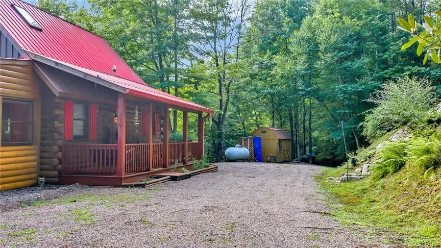 219 Ravenwood Drive, West Jefferson, NC 28694 - #3