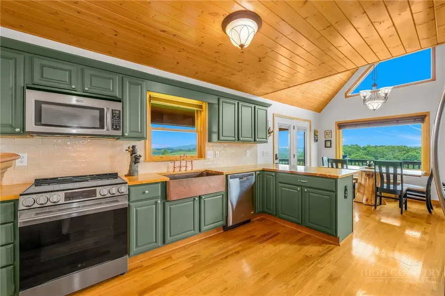 139 Thunder Road, Piney Creek, NC 28663 - #3