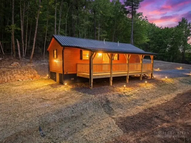 387 Tree Top Circle, Fleetwood, NC 28626 - #2