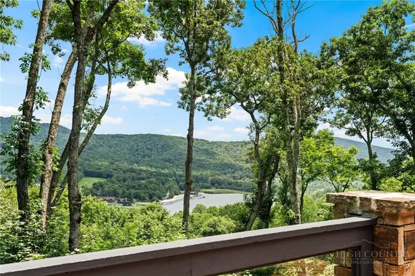 104 Bridgeway Court, Linville, NC 28646