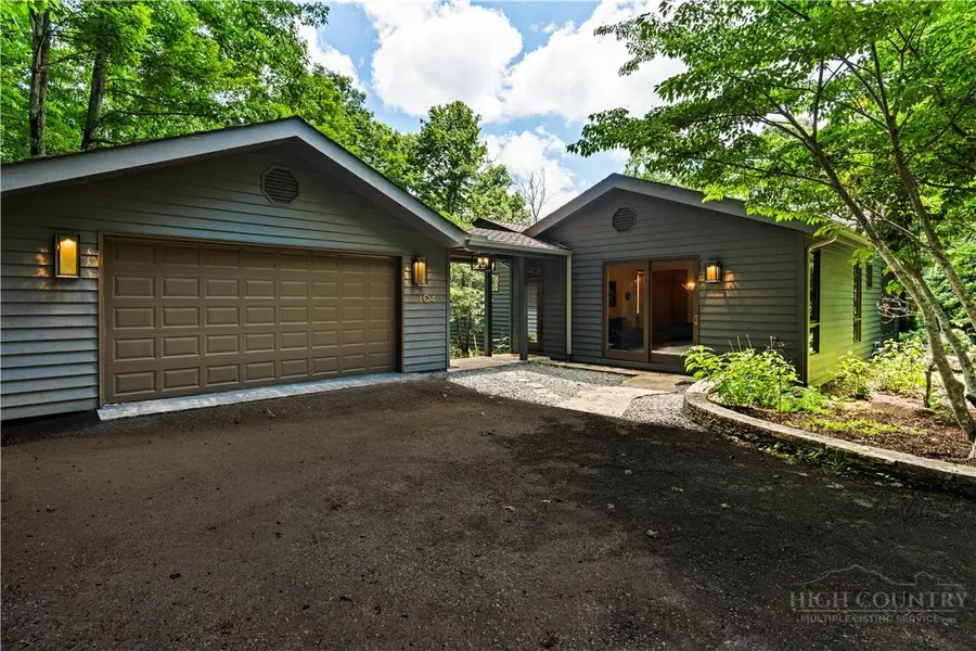 104 Bridgeway Court, Linville, NC 28646 - #3