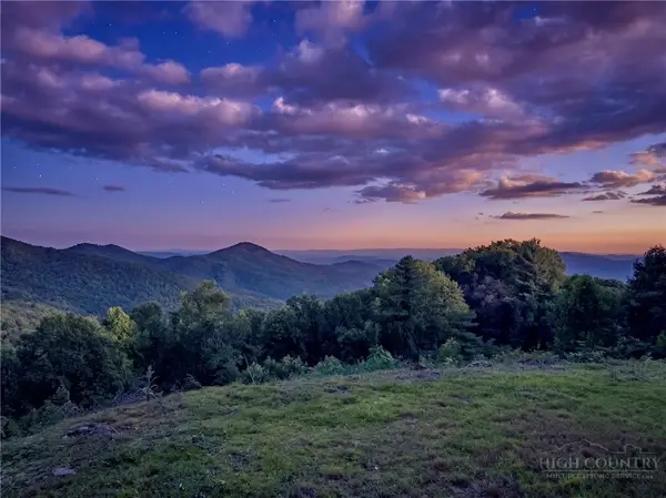 659 Dogwood Lane, Blowing Rock, NC 28605