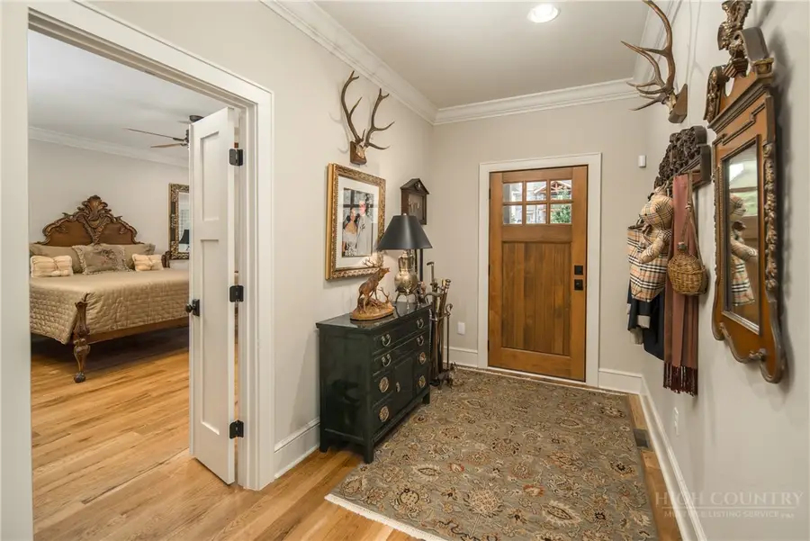 375 Chestnut Drive #1, Blowing Rock, NC 28605 - #3