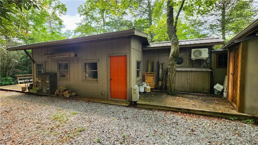 23 Grouse Circle, Newland, NC 28657 - #2