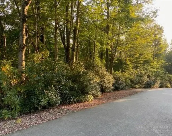 6285 Upper Creek Drive, Newland, NC 28657