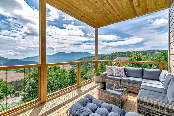 142 Crescent Lane #22D, Sugar Mountain, NC 28604
