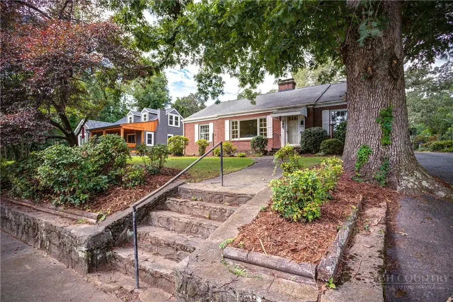 522 Kentwood Street, Lenoir, NC 28645 - #3