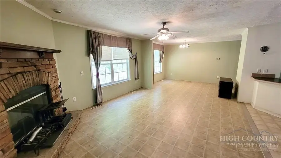 737 Lower Crab Orchard Road, Banner Elk, NC 28604 - #2