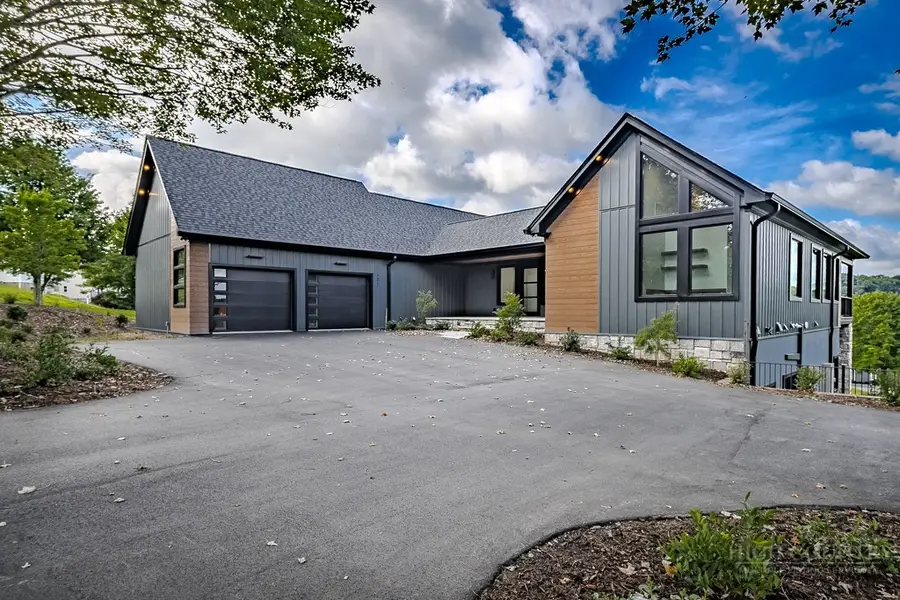 121 Charter Court, Jefferson, NC 28640 - #3