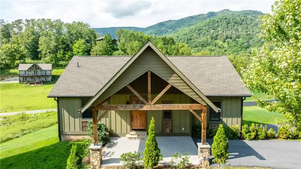 128 Snow Fox Lane, Banner Elk, NC 28604