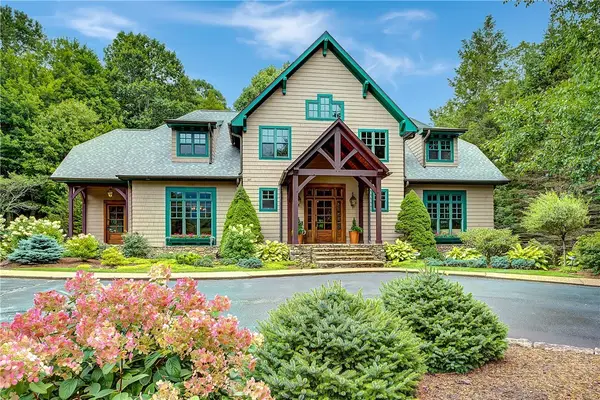 201 Grandwood Lane, Blowing Rock, NC 28605