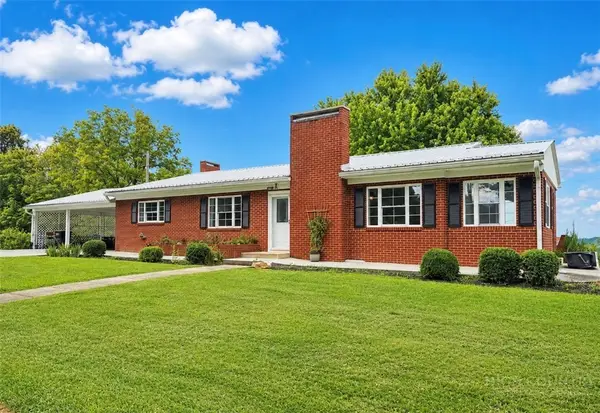 32 Reid Street, Sparta, NC 28675