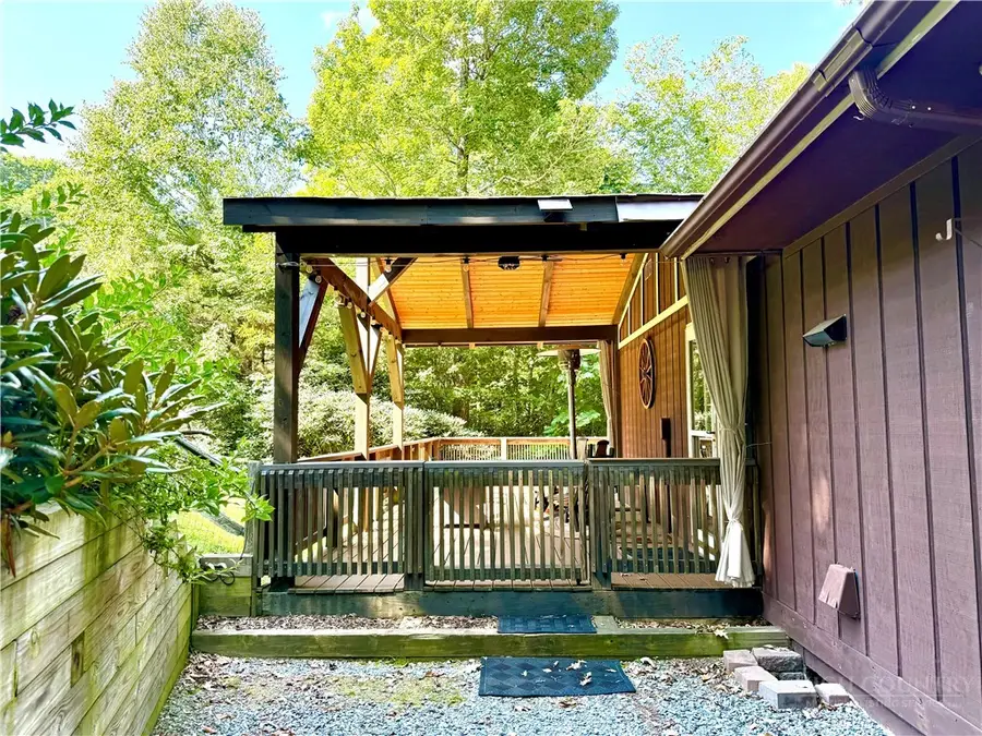 310 Country Lane, Newland, NC 28657 - #2
