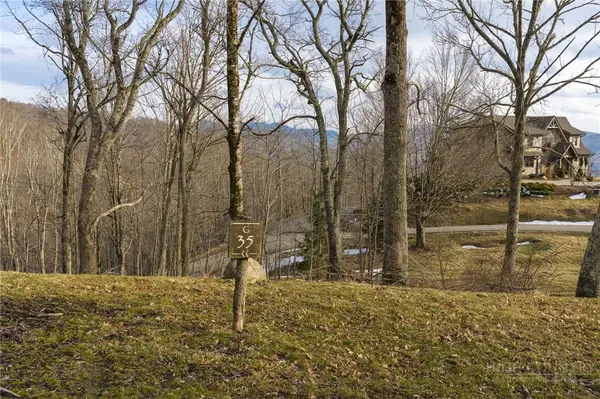 G35 Skycamp Overlook, Banner Elk, NC 28604