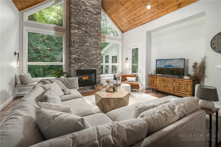 163 Forbes Way, Blowing Rock, NC 28605 - #2
