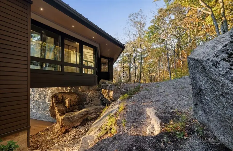 76 Sundance Court, Banner Elk, NC 28604 - #2