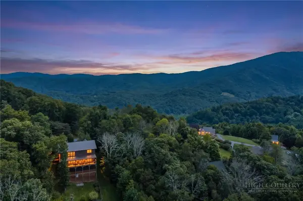 987 Alpine Drive, Seven Devils, NC 28604