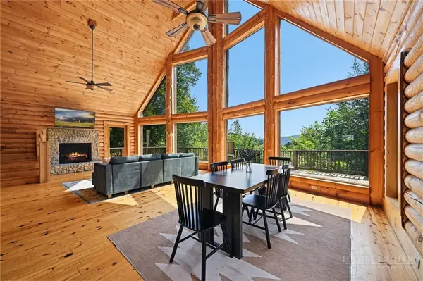 568 Deer Run Road, Purlear, NC 28665