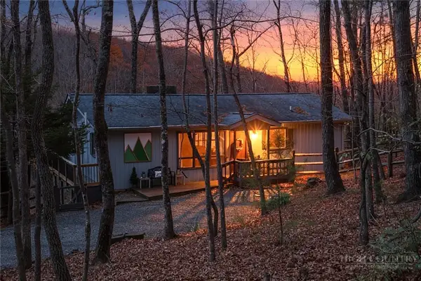 510 W Laurel Circle, Deep Gap, NC 28618
