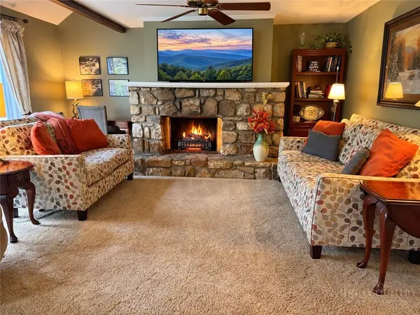 149 Slope View Road #D19, Sugar Mountain, NC 28604