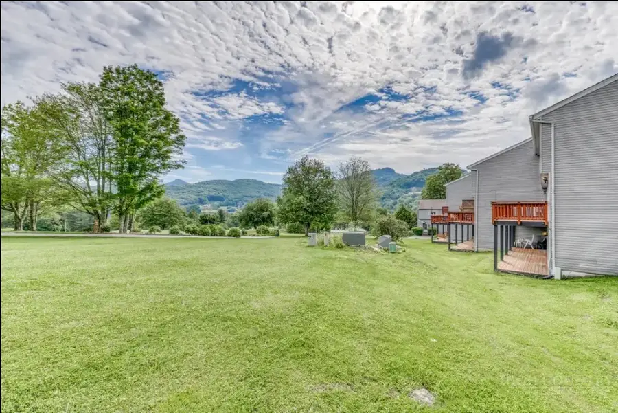 1040 Sugar Mountain Drive #A5, Sugar Mountain, NC 28604 - #3