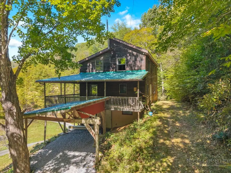 913 Horseshoe Trail, Lansing, NC 28643 - #2
