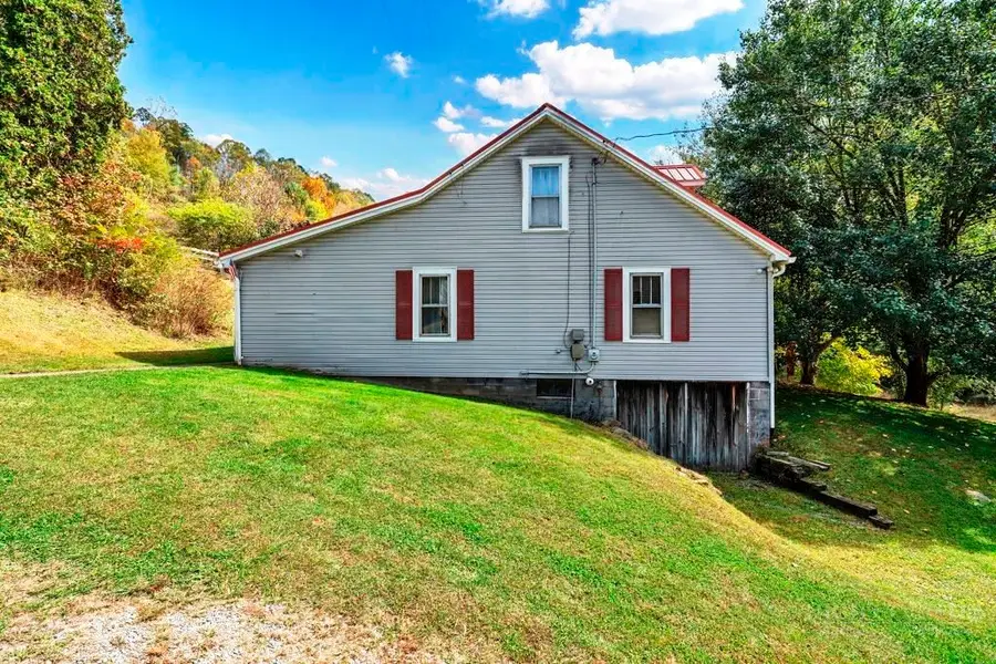 1068 Laurel Branch Road, Vilas, NC 28692 - #2
