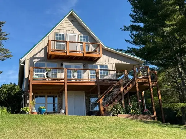 21 Pit Row, Laurel Springs, NC 28644
