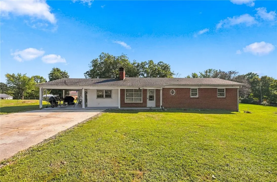 605 Lincoln Lane, Lenoir, NC 28645 - #1
