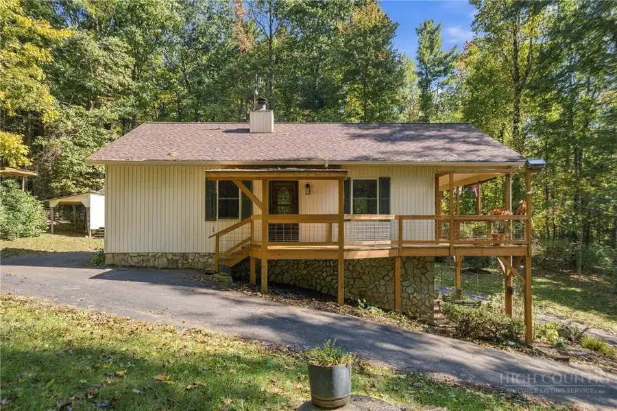 843 Oak Tree Lane, Jefferson, NC 28640 - #2
